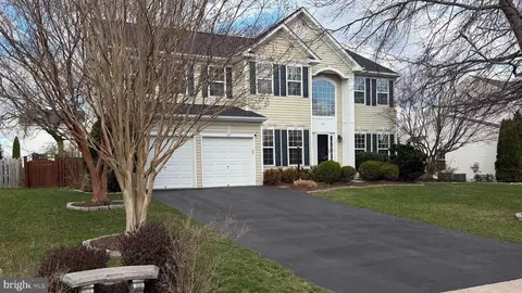 912 Towering Oak Ct, Purcellville, VA 20132