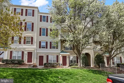 21877 Elkins Ter, Sterling, VA 20166