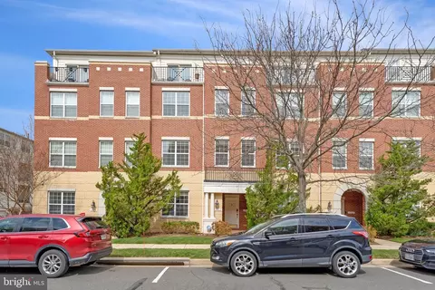 43662 Mcdowell Sq, Leesburg, VA 20176