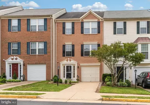 47456 Sharpskin Island Sq, Sterling, VA 20165