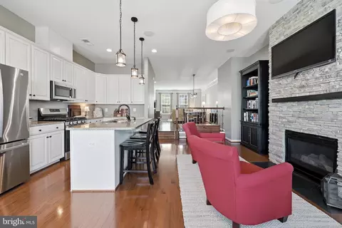 Kitchen - 22631 Hawkbill Sq, Brambleton, VA 20148 photo 1 of 5