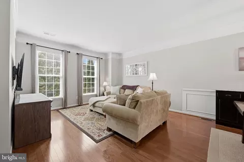 Living - 22631 Hawkbill Sq, Brambleton, VA 20148 photo 1 of 2