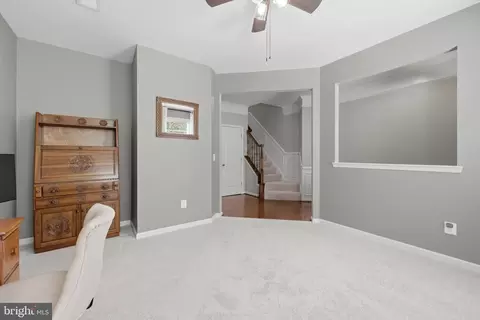 Entry Way - 22631 Hawkbill Sq, Brambleton, VA 20148 photo 4 of 10