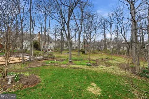 Exterior - 7 Wickham Ct, Sterling, VA 20165 photo 7 of 13