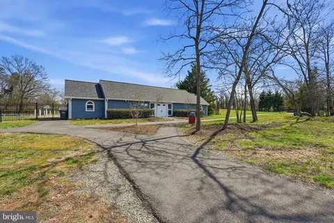 Other - 7 Wickham Ct, Sterling, VA 20165 photo 10 of 12