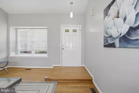 Entry Way - 3 Worthington Ct, Sterling, VA 20165 photo 2 of 2