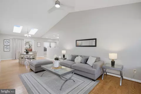 Living - 3 Worthington Ct, Sterling, VA 20165 photo 1 of 1