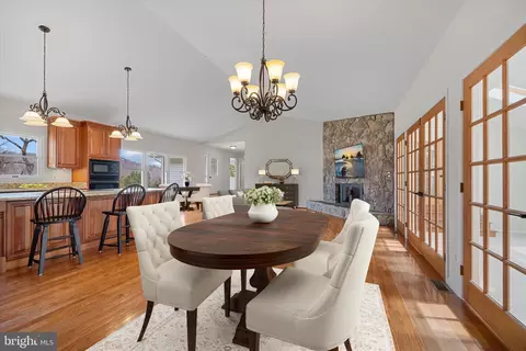 Dining - 17536 Mariah Mountain Ln, Round Hill, VA 20141 photo 1 of 1