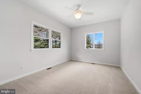 Bedroom - 17536 Mariah Mountain Ln, Round Hill, VA 20141 photo 6 of 7
