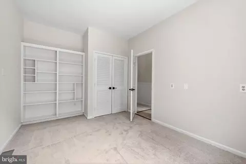 Bedroom - 17536 Mariah Mountain Ln, Round Hill, VA 20141 photo 3 of 7