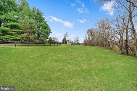 Exterior - 17536 Mariah Mountain Ln, Round Hill, VA 20141 photo 15 of 17