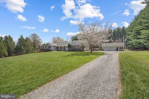 Exterior - 17536 Mariah Mountain Ln, Round Hill, VA 20141 photo 13 of 17
