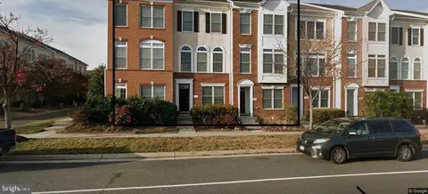 25031 Riding Center Dr, Chantilly, VA 20152