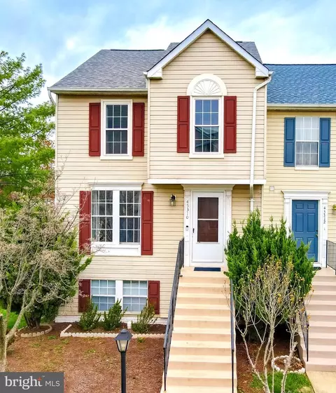 45310 Gable Sq, Sterling, VA 20164