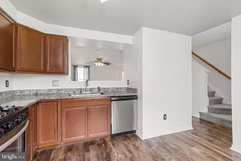 45310 Gable Sq, Sterling, VA 20164 photo 8