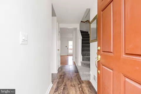 45310 Gable Sq, Sterling, VA 20164 photo 5