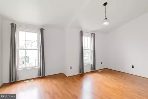 45310 Gable Sq, Sterling, VA 20164 photo 15