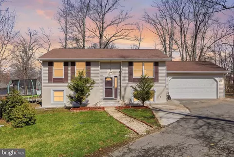 557 Rockbridge Dr SE, Leesburg, VA 20175