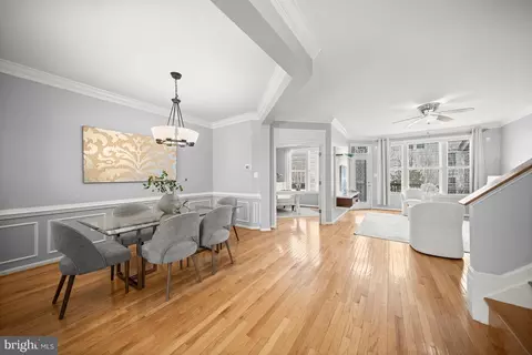 20624 Muddy Harbour Sq, Sterling, VA 20165