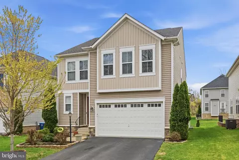42029 Spruce Point Ct, Brambleton, VA 20148