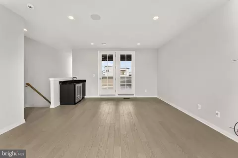 Living - 43433 Wilcox Ter, Ashburn, VA 20148 photo 7 of 8