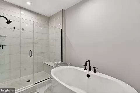 Bath - 43433 Wilcox Ter, Ashburn, VA 20148 photo 6 of 10