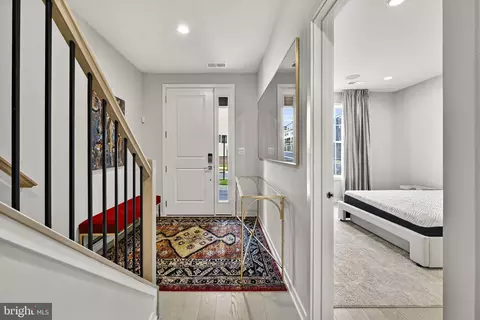 Entry Way - 43433 Wilcox Ter, Ashburn, VA 20148 photo 5 of 20
