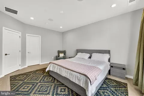 Bedroom - 43433 Wilcox Ter, Ashburn, VA 20148 photo 8 of 11