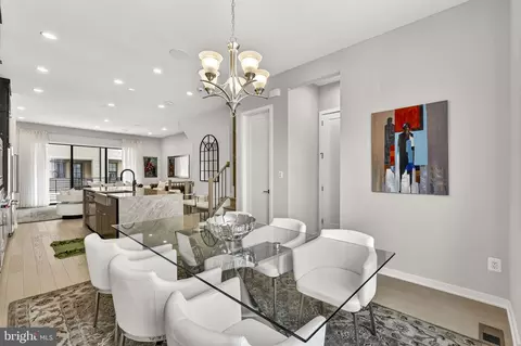 Dining - 43433 Wilcox Ter, Ashburn, VA 20148 photo 6 of 8