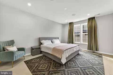 Bedroom - 43433 Wilcox Ter, Ashburn, VA 20148 photo 6 of 11