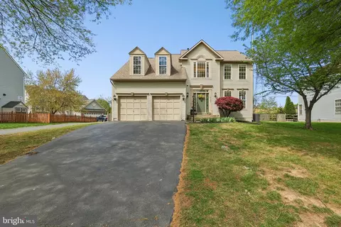 43097 Binkley Cir, Leesburg, VA 20176