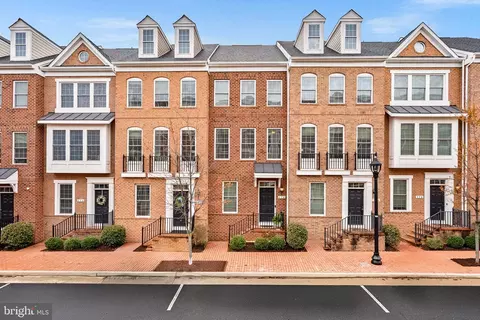 274 High Rail Ter SE, Leesburg, VA 20175
