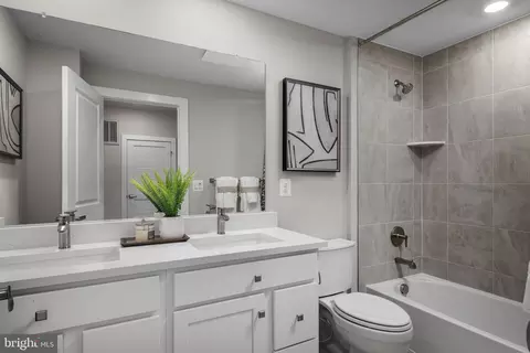 Bath - 43791 Metro Ter, Ashburn, VA 20147 photo 2 of 2
