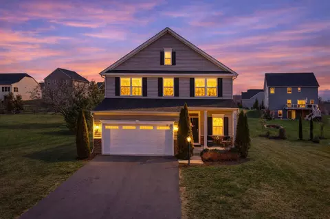 67 B Main St, Round Hill, VA 20141