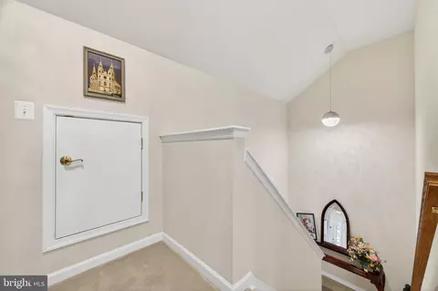 Entry Way - 44348 Sunset Maple Dr, Ashburn, VA 20147 photo 6 of 8