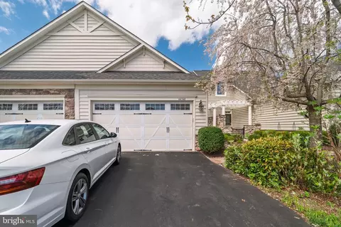 Exterior - 44348 Sunset Maple Dr, Ashburn, VA 20147 photo 1 of 6