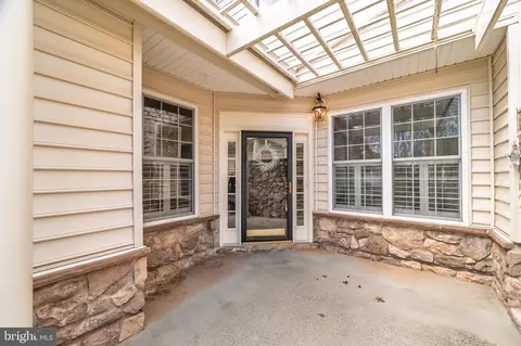Exterior - 44348 Sunset Maple Dr, Ashburn, VA 20147 photo 2 of 6