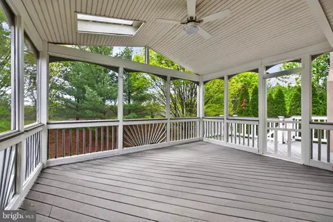 Exterior - 43355 La Belle Pl, Ashburn, VA 20147 photo 3 of 10