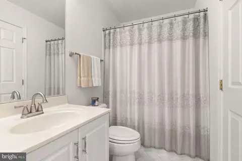Bath - 42760 Atchison Ter, Chantilly, VA 20152 photo 1 of 2