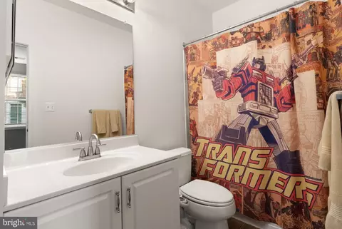 Bath - 42760 Atchison Ter, Chantilly, VA 20152 photo 2 of 2