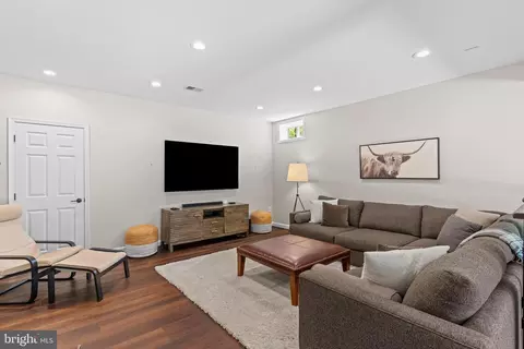 Other - 25775 Tullow Pl, Chantilly, VA 20152 photo 12 of 22