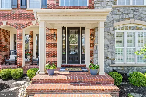 Exterior - 25775 Tullow Pl, Chantilly, VA 20152 photo 12 of 12