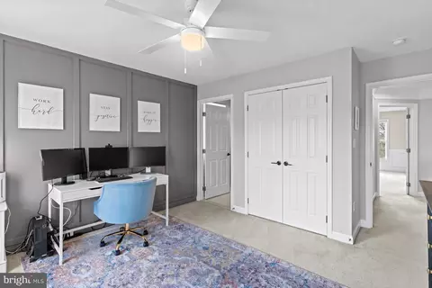 Entry Way - 25775 Tullow Pl, Chantilly, VA 20152 photo 8 of 16