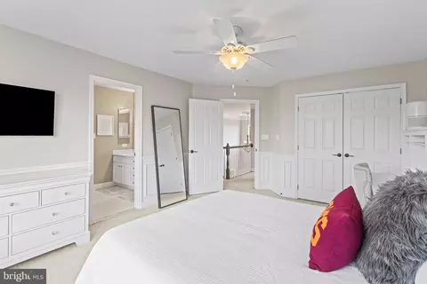 Bedroom - 25775 Tullow Pl, Chantilly, VA 20152 photo 5 of 5
