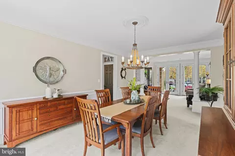 Dining - 25775 Tullow Pl, Chantilly, VA 20152 photo 4 of 4