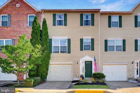 528 Tuliptree Sq NE, Leesburg, VA 20176