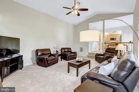 20799 Amberview Ct, Ashburn, VA 20147 photo 12