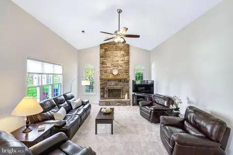 20799 Amberview Ct, Ashburn, VA 20147 photo 11