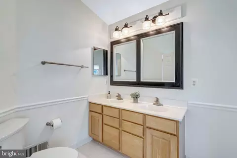 20799 Amberview Ct, Ashburn, VA 20147 photo 24