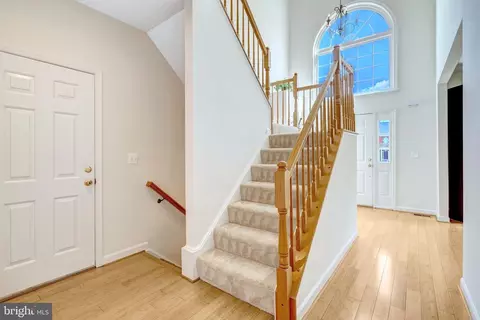 20799 Amberview Ct, Ashburn, VA 20147 photo 17